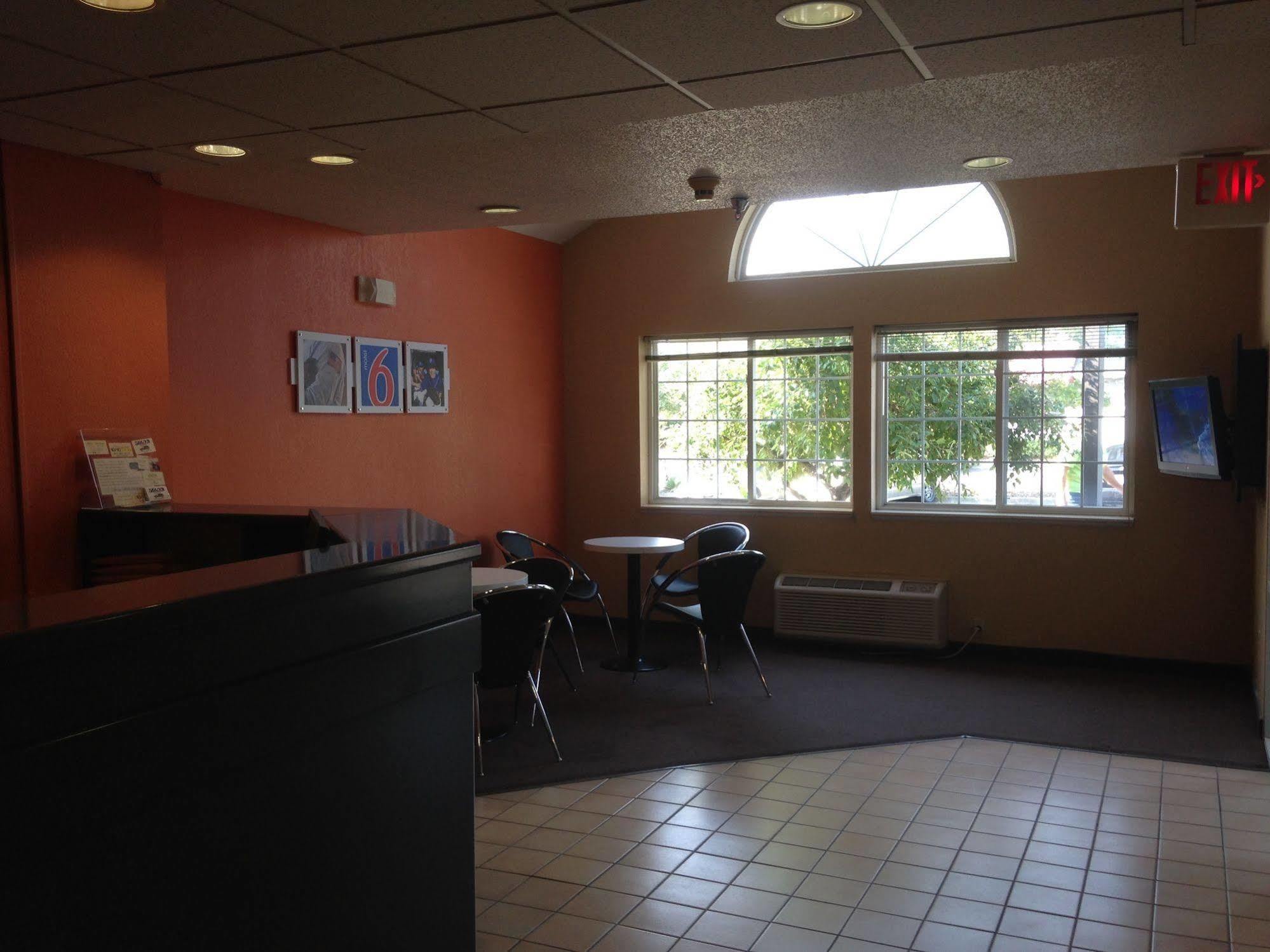 Motel 6-Olathe, Ks Bagian luar foto